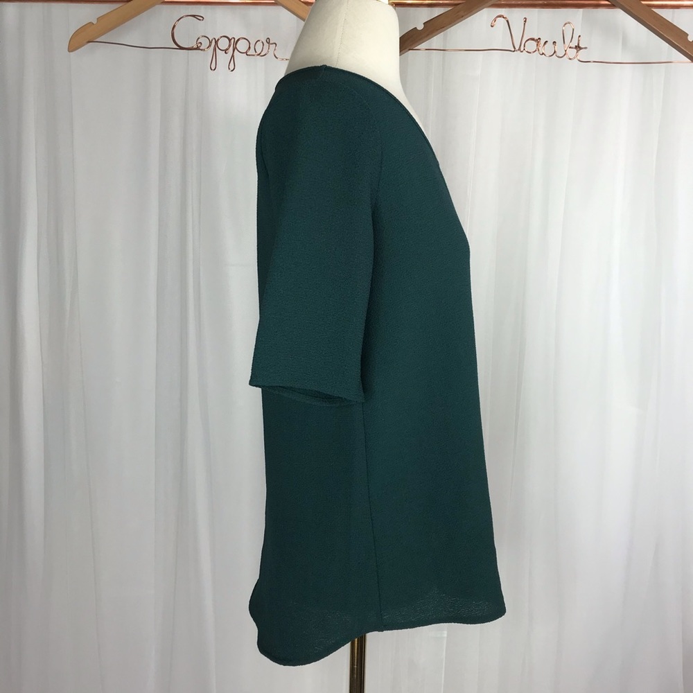 Everly Evergreen Short Sleeve Blouse - Picture 4 of 6